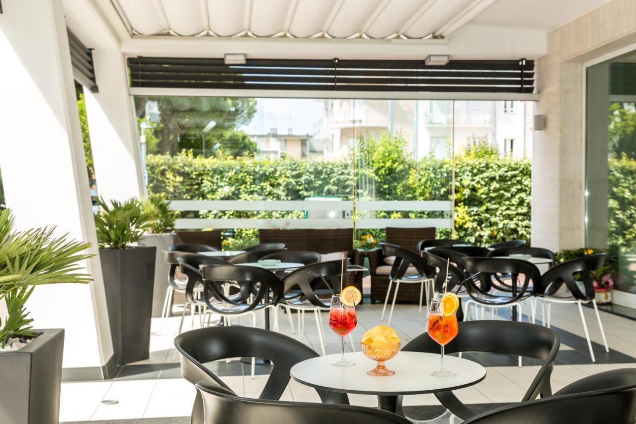 Hotel & Aparthotel Carinthia S 利多迪迪耶索洛 外观 照片