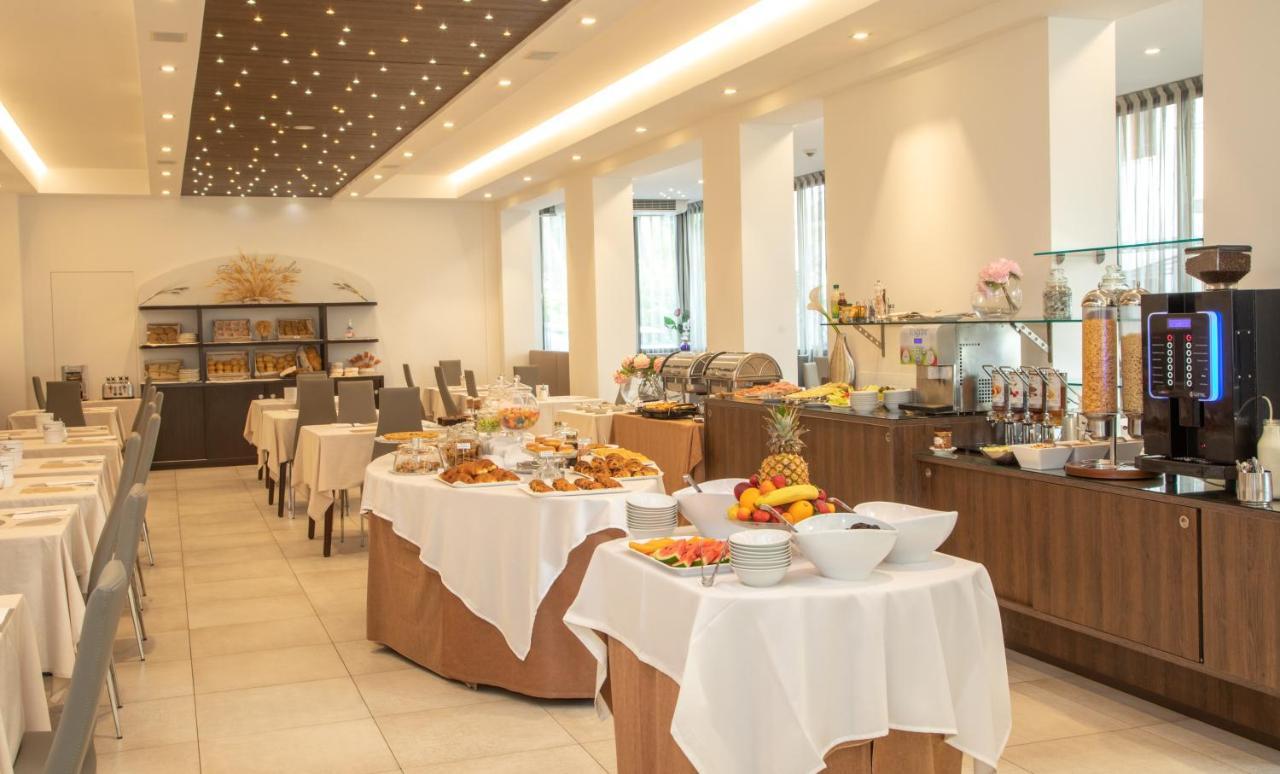 Hotel & Aparthotel Carinthia S 利多迪迪耶索洛 外观 照片