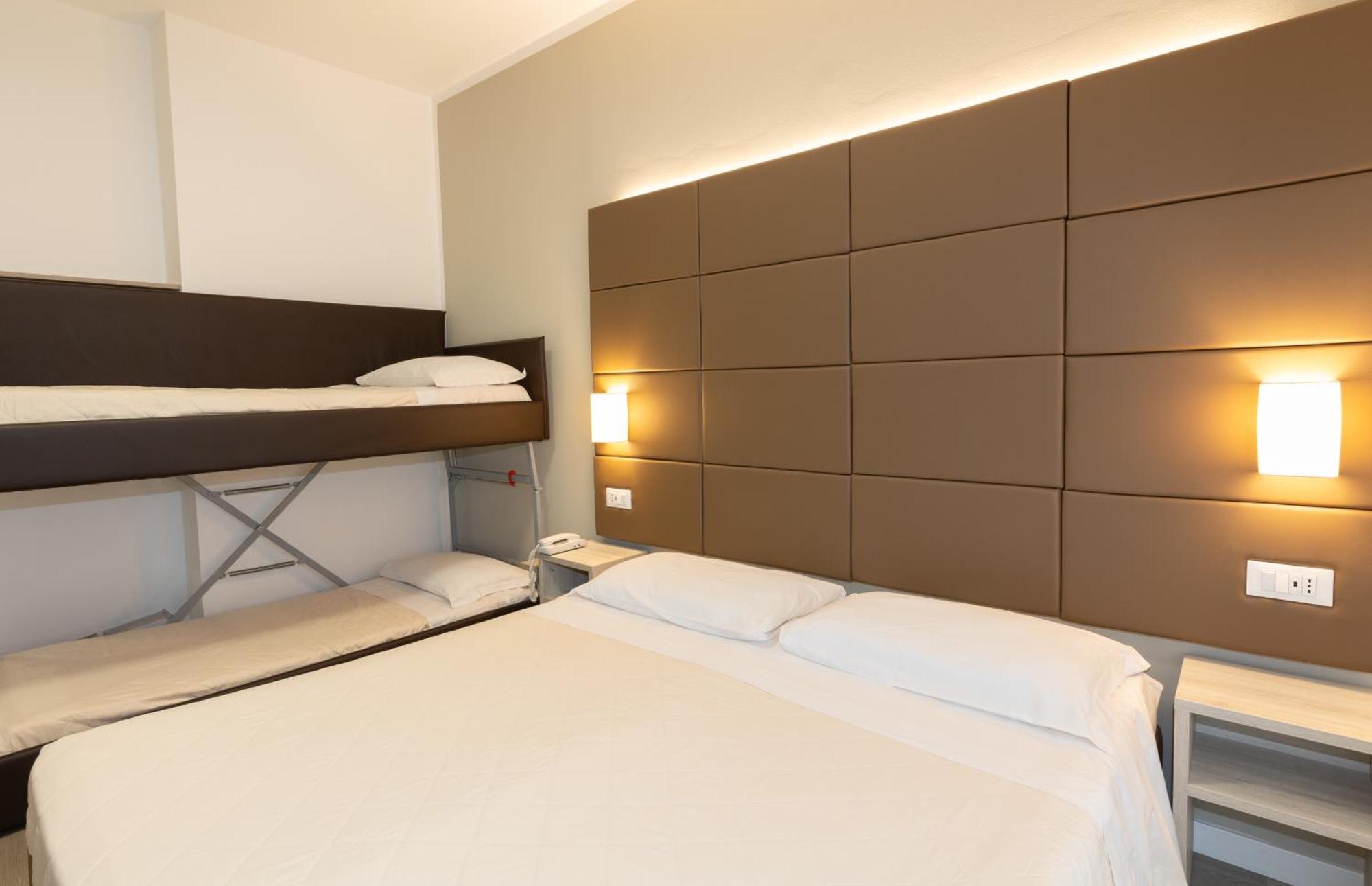 Hotel & Aparthotel Carinthia S 利多迪迪耶索洛 外观 照片