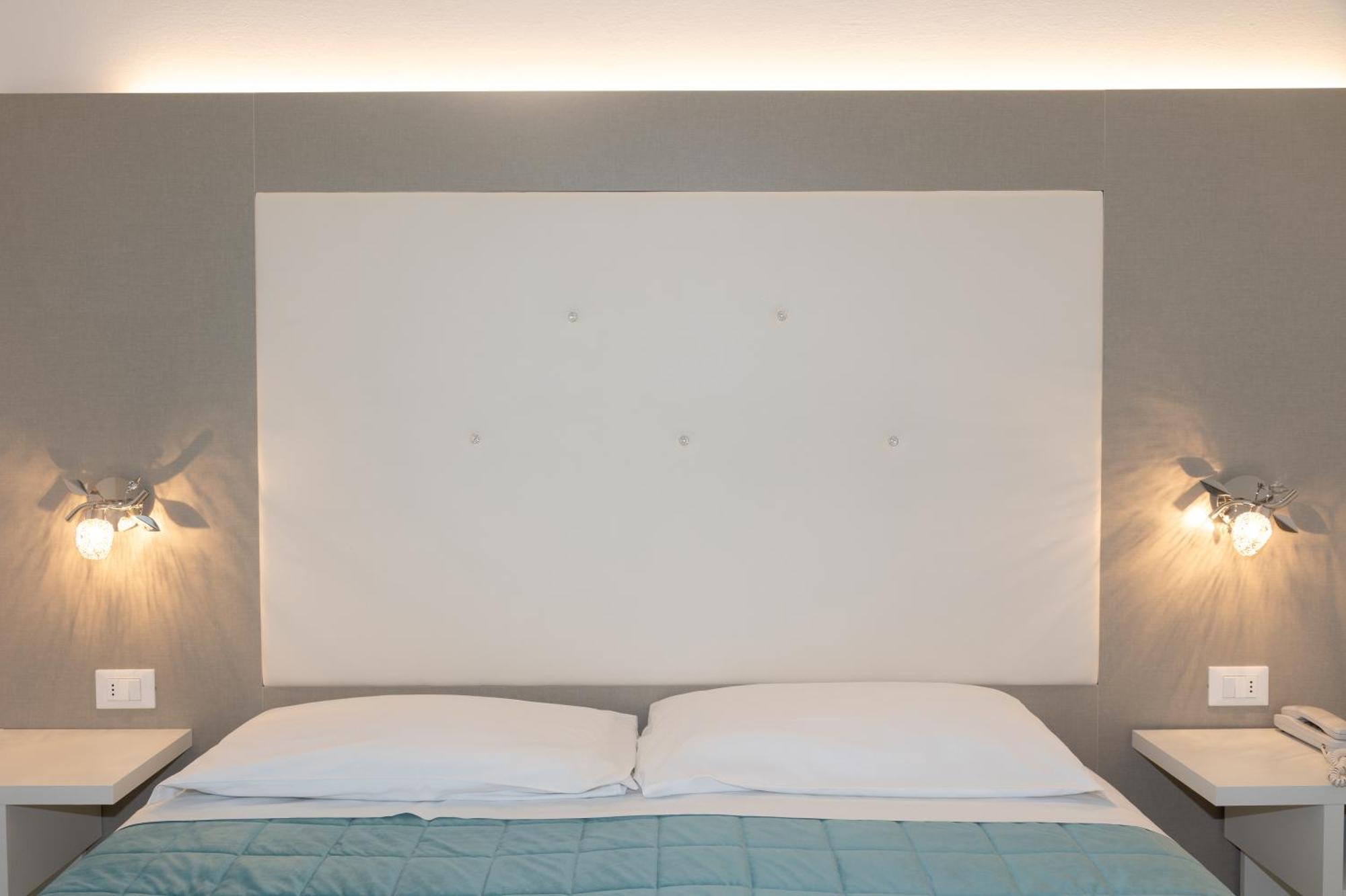 Hotel & Aparthotel Carinthia S 利多迪迪耶索洛 外观 照片