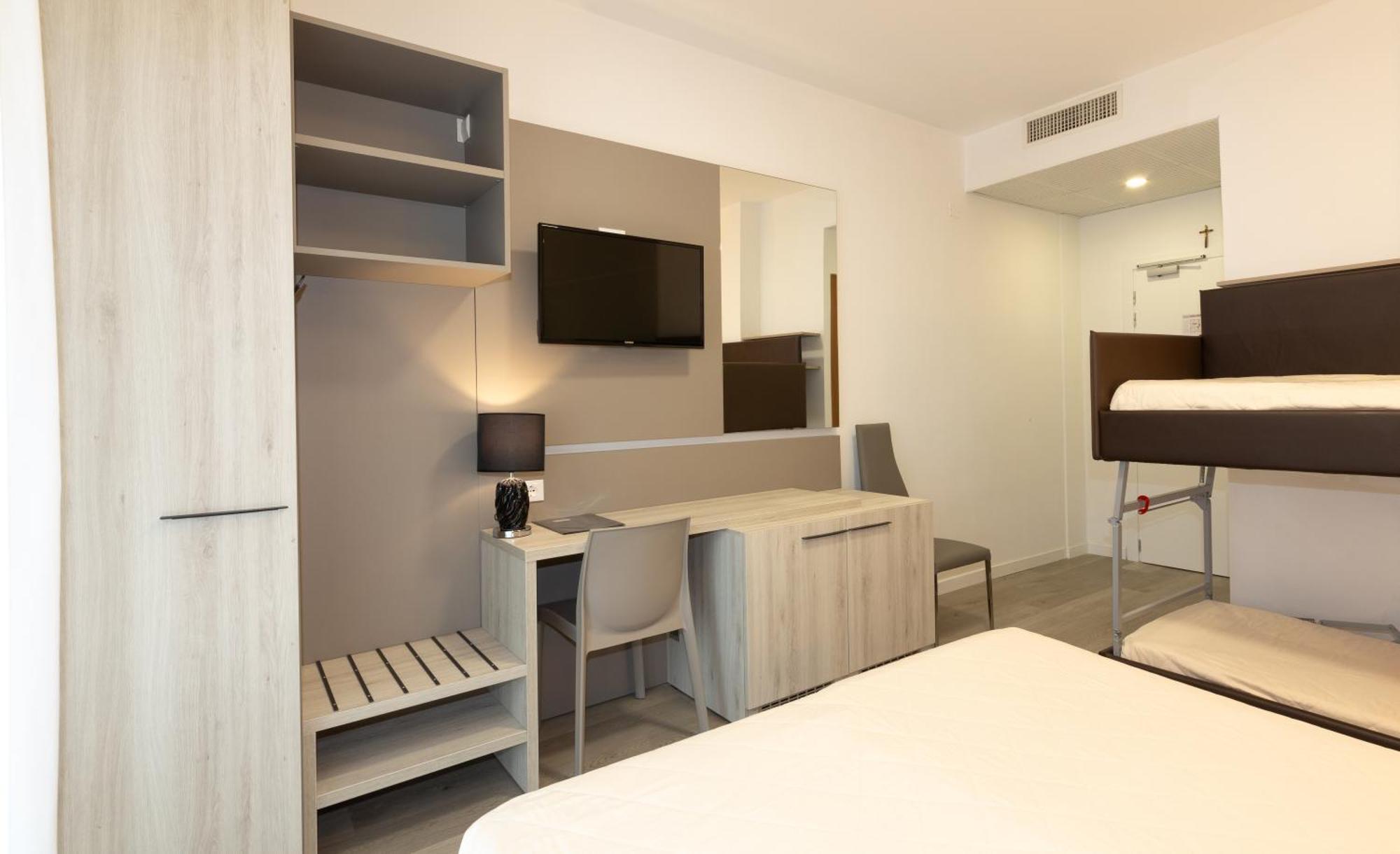 Hotel & Aparthotel Carinthia S 利多迪迪耶索洛 外观 照片